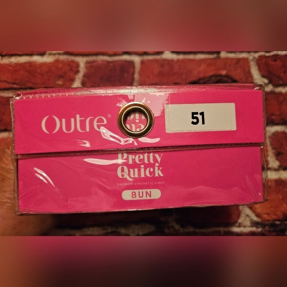 Outre - Pretty Quick- Bun- Destiny -‎ 51 Gray. Premium synthetic fiber - Picture 4 of 10